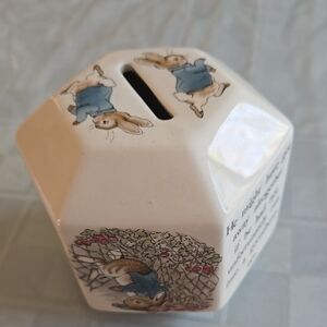 Vintage Wedgewood England Beatrix Potter Peter Rabbit Ceramic Childs Coin Bank